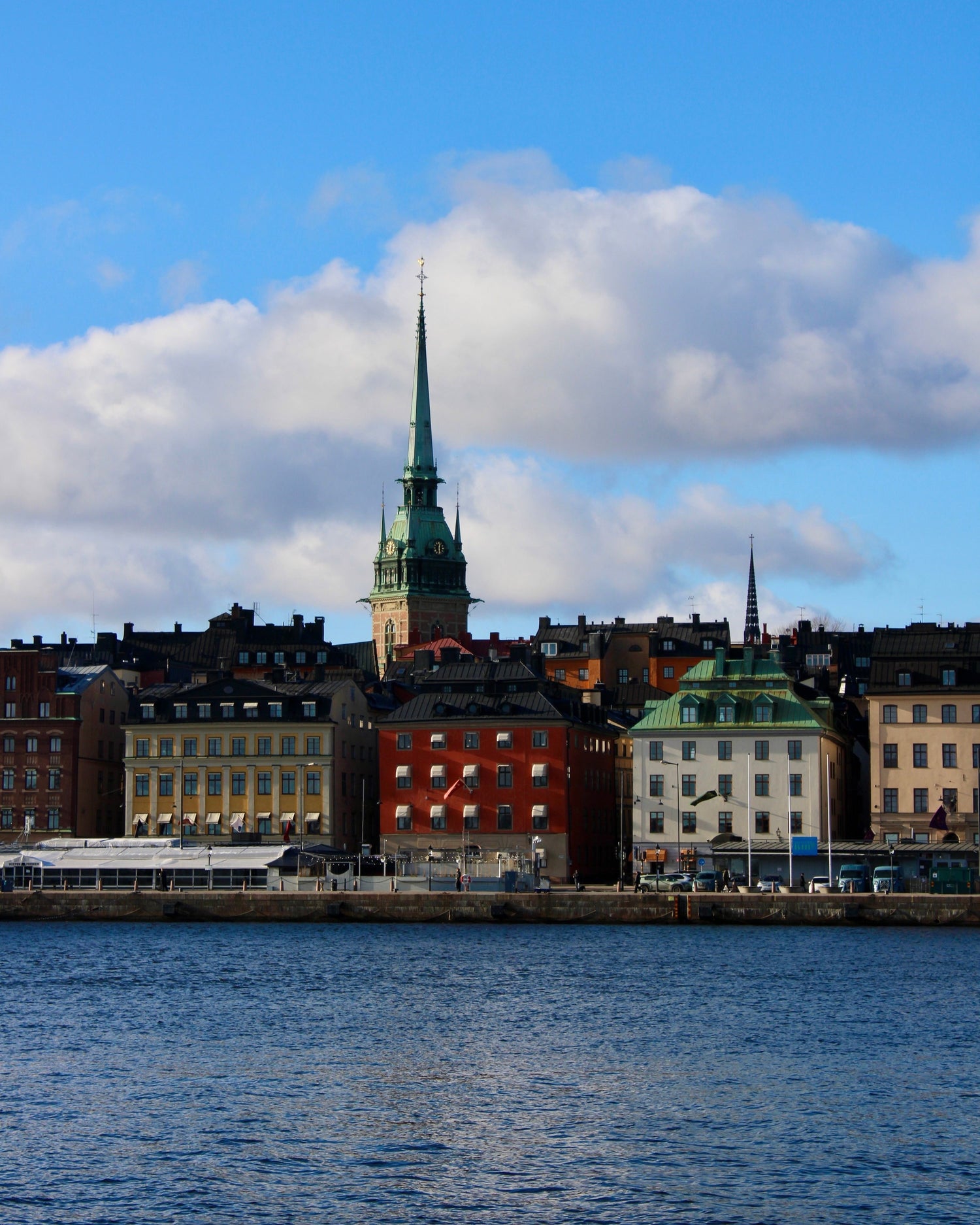 Bild von der Wasserseite auf Kopenhagen